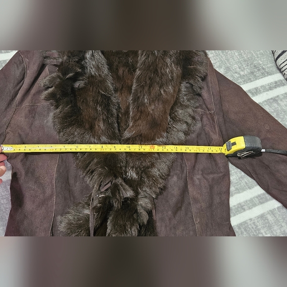 Luxurious Rabbit Fur Coat - Picture 8 of 11